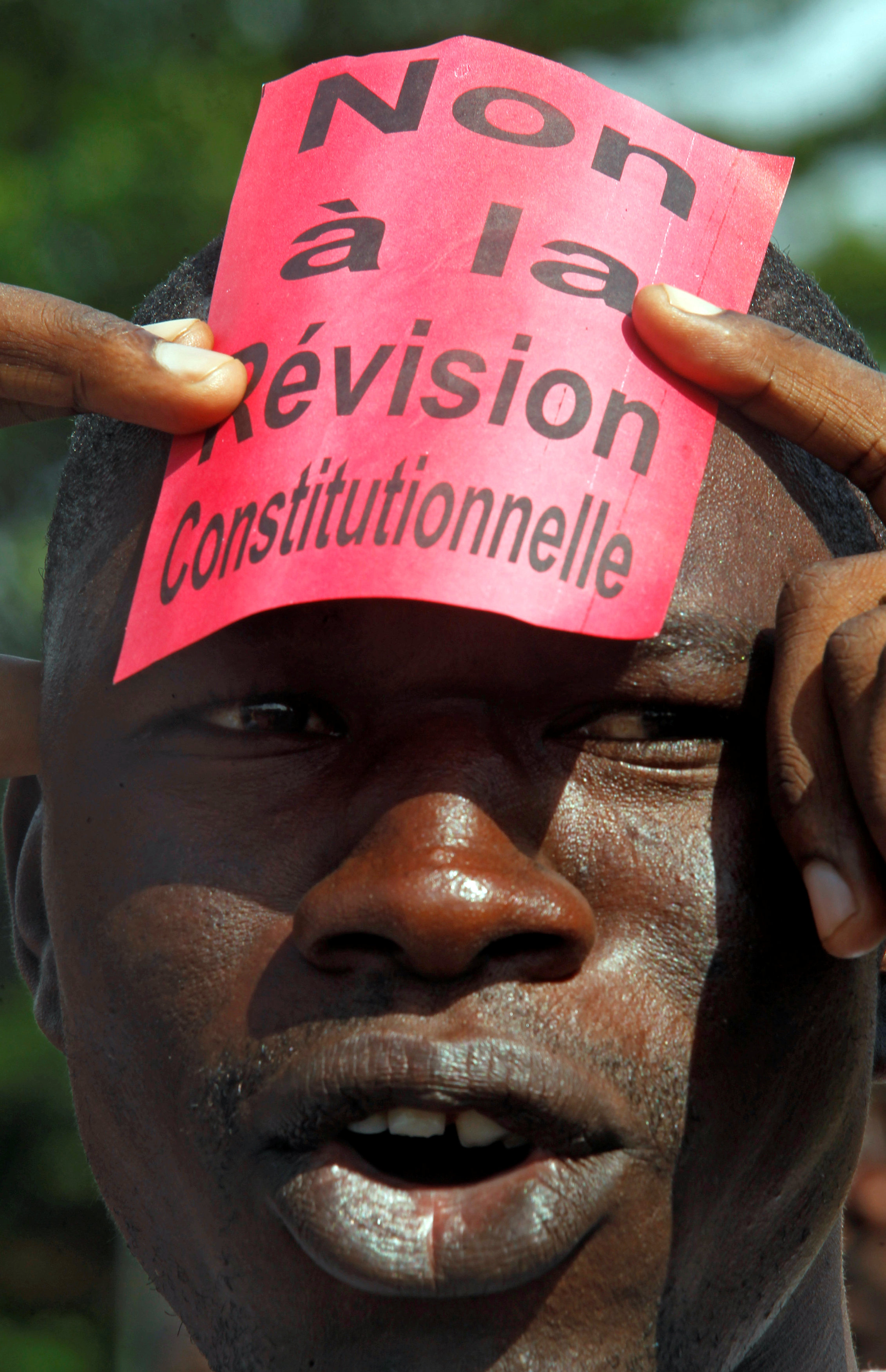 شاب من مالي يتظاهر ضد الرئيس