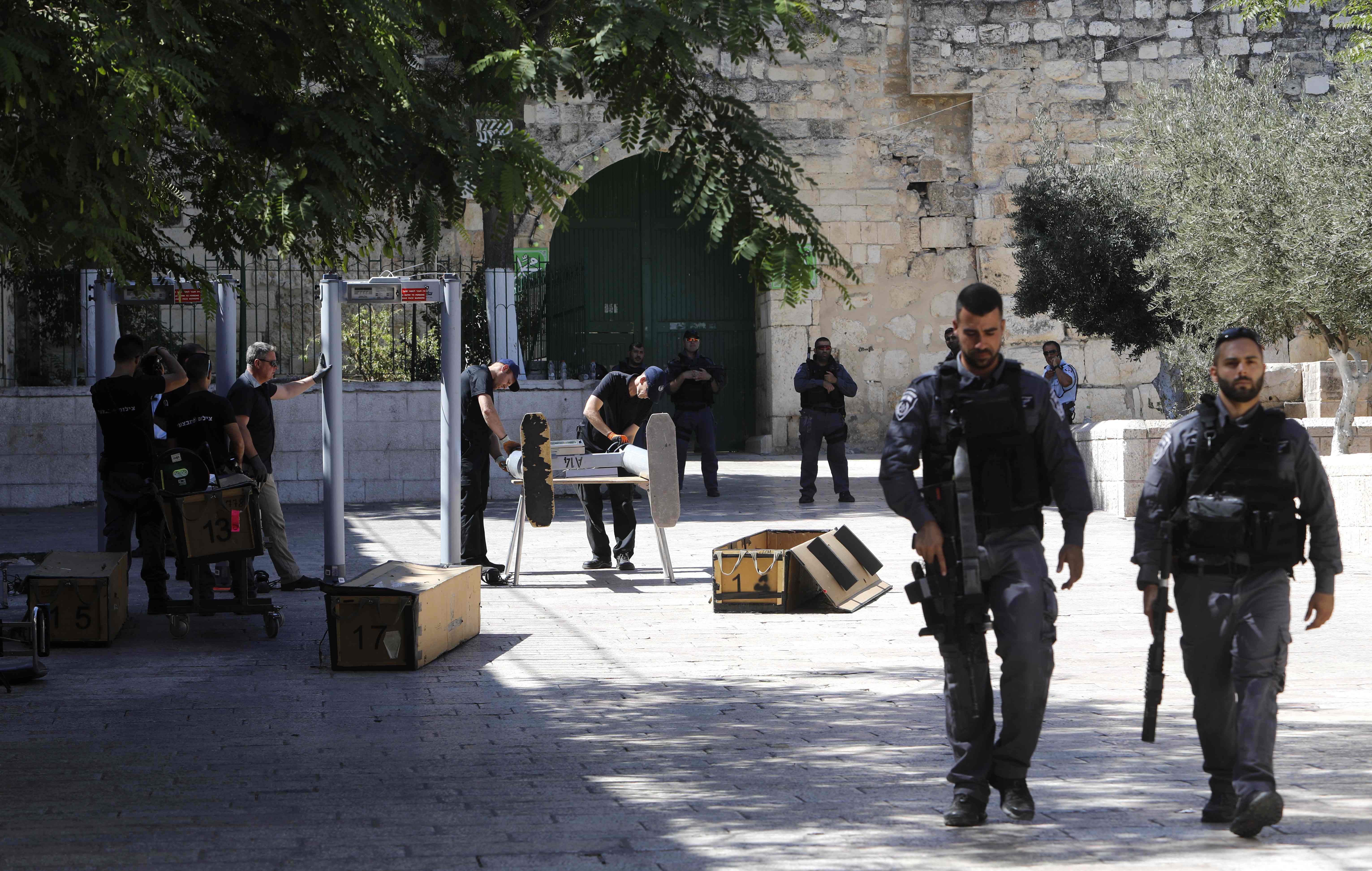 بوابات إلكترونية