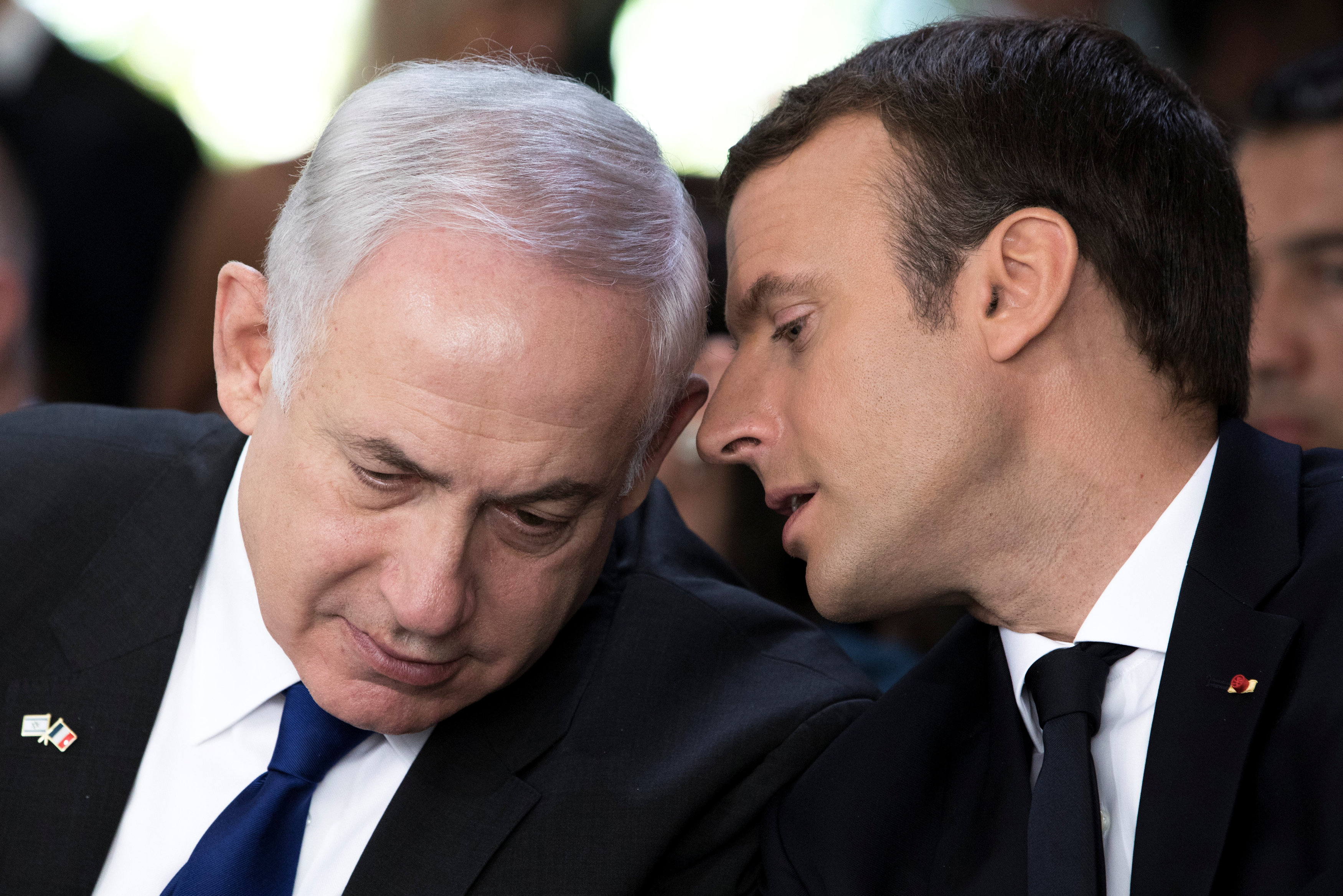 الرئيس الفرنسى يتحدث إلى رئيس وزراء إسرائيل