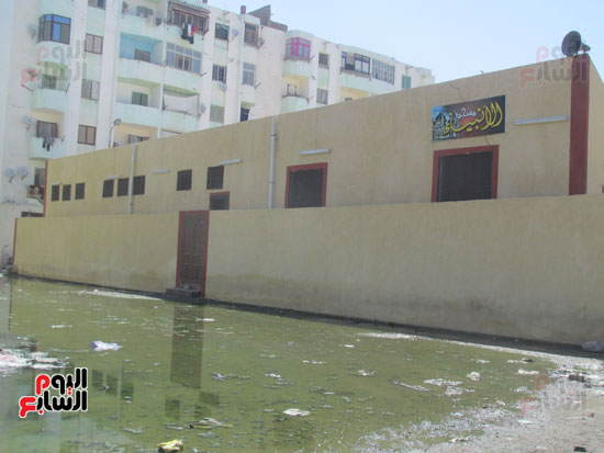 مسجد الأنبياء مغلق بسبب مياه الصرف الصحى