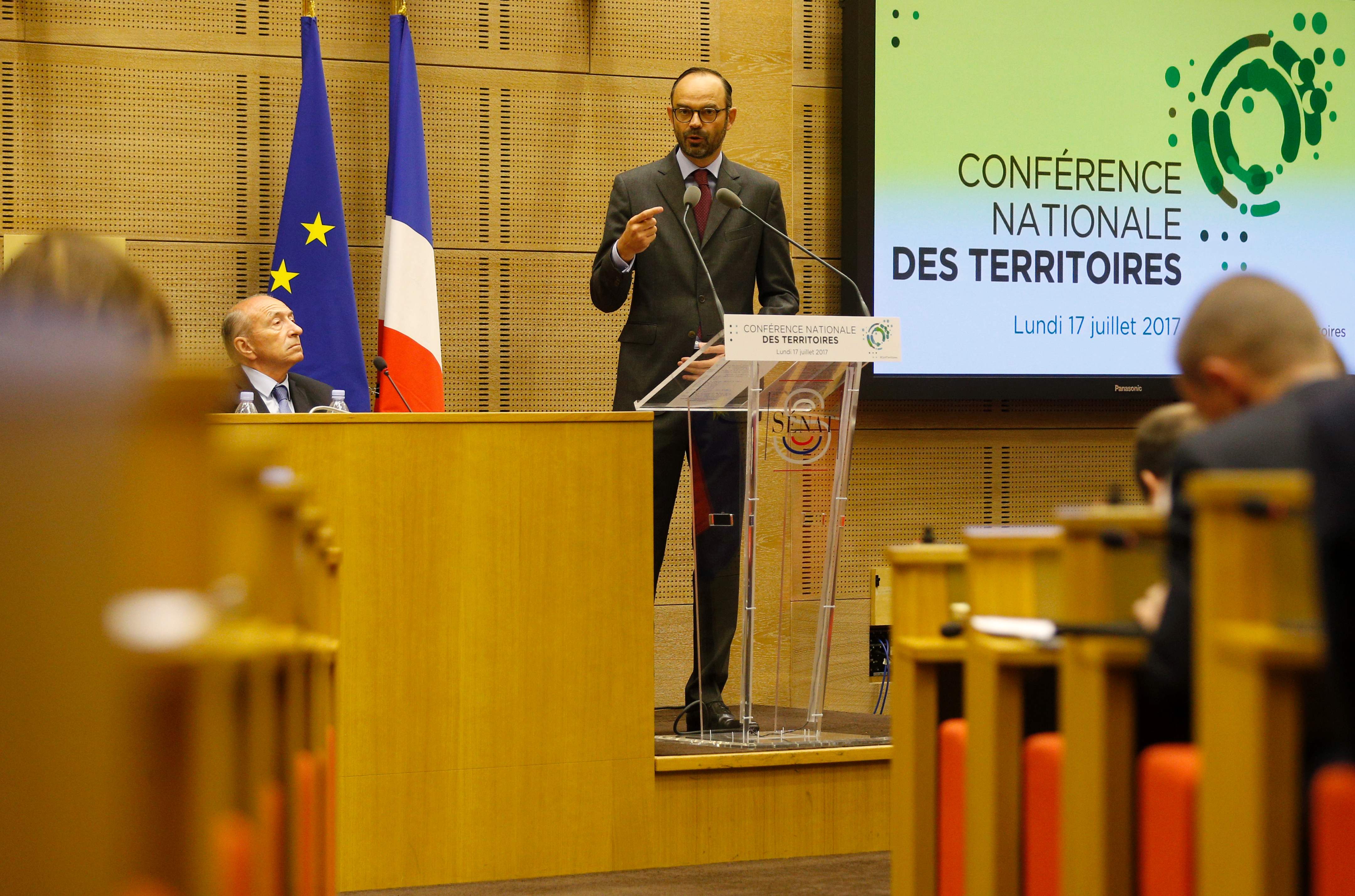 رئيس وزراء فرنسا يفتتح المؤتمر الوطنى للأقاليم بمجلس الشيوخ