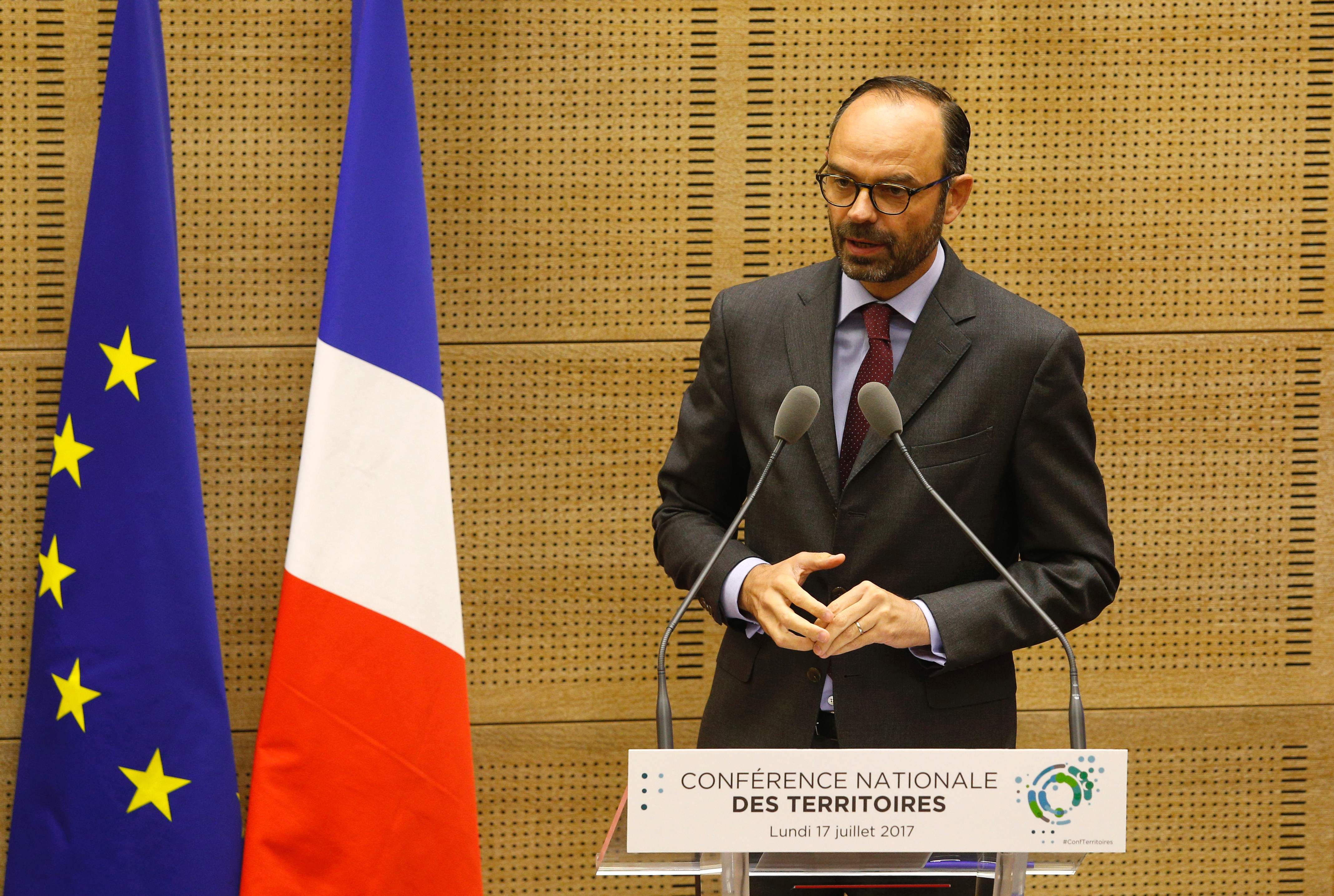 رئيس وزراء فرنسا يلقى كلمته الافتتاحية بالمؤتمر