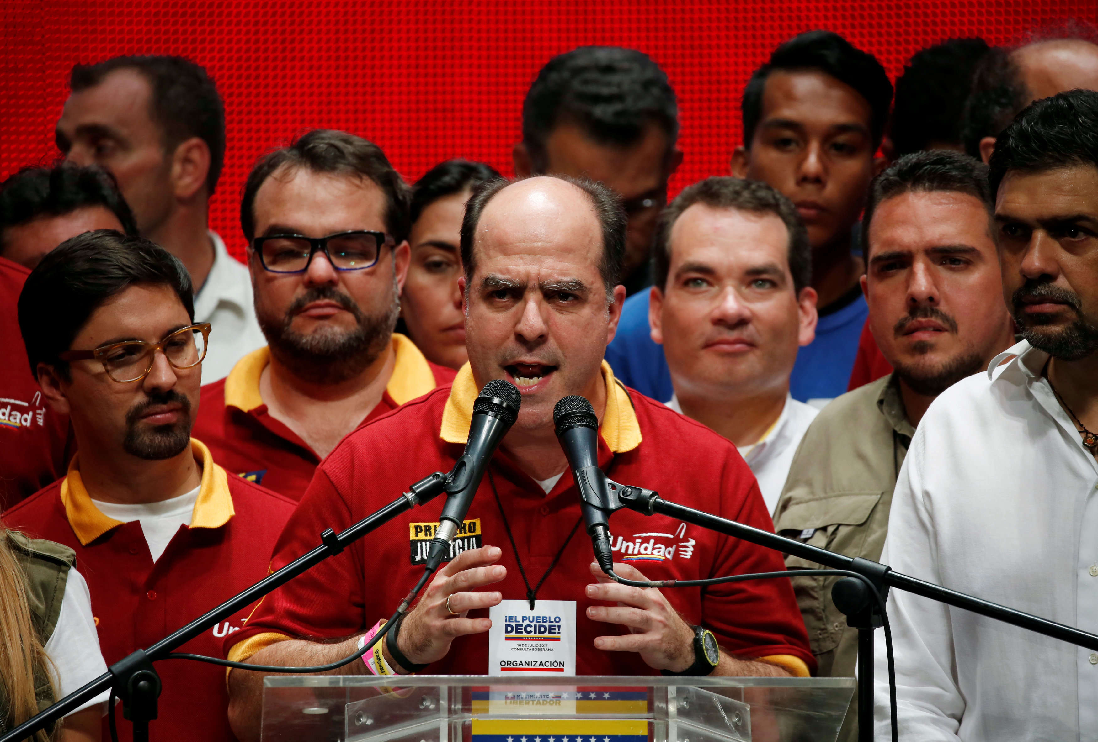 خوليو بورخيس رئيس الجمعية الوطنية ونائب الائتلاف الفنزويلى