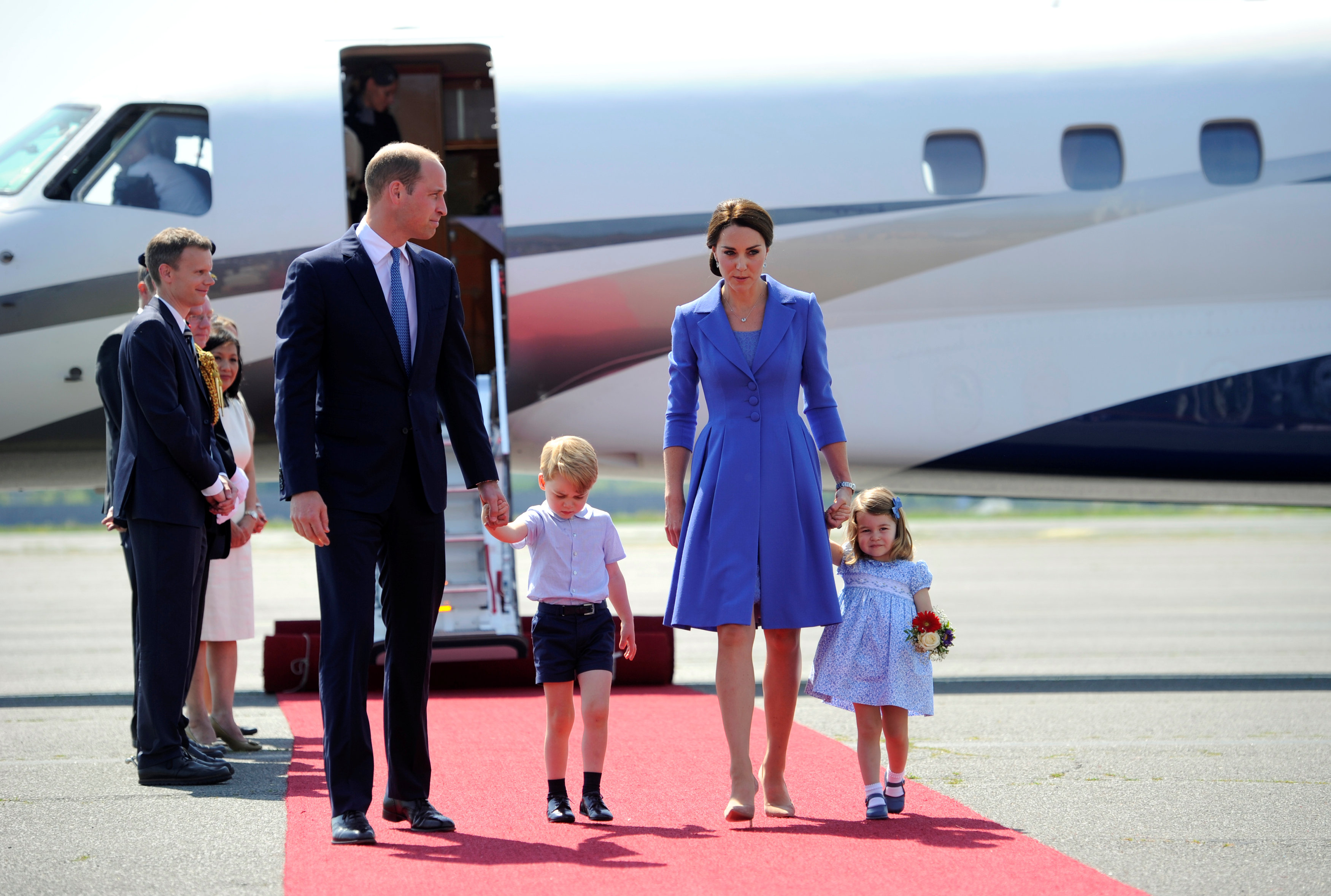 الأمير وليام وزوجته كاثرين بصحبة أطفالهم