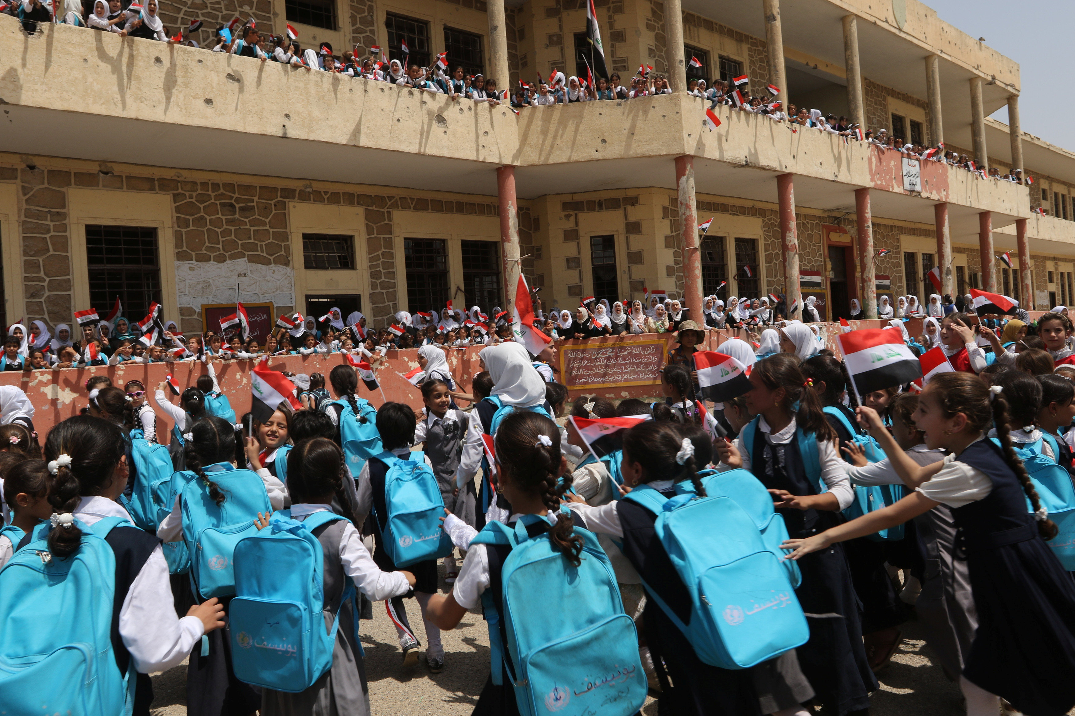 إحدى مدارس الموصل تستقبل سفير الاتحاد الاوروبى