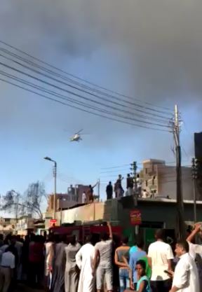 طائرات هليوكوبتر لاطفاء السوق التجارى بأسوان