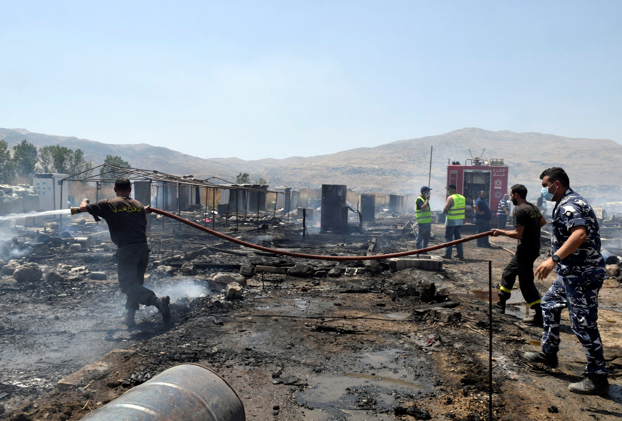 حريق بمخيم للاجئين فى لبنان