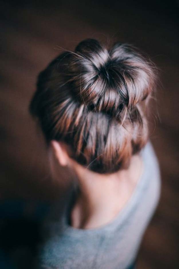 Sexy-and-Easy-Bun-Hairstyle-Tutorials-For-You-1