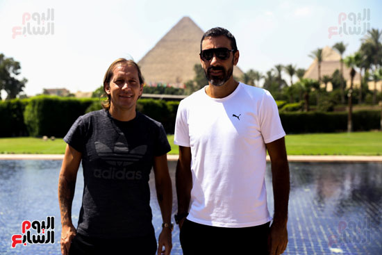 روبرتو كارلوس ونجوم منتخب البرازيل فى زيارة خاصة للأهرامات (4)