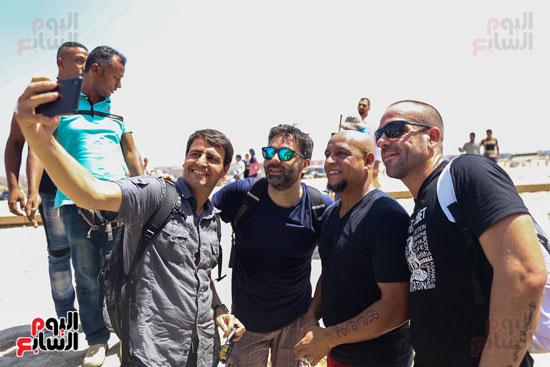 روبرتو كارلوس ونجوم منتخب البرازيل فى زيارة خاصة للأهرامات (21)