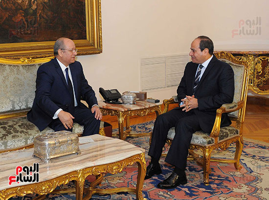 أحمد أبوالعزم يحلف اليمين أمام السيسى رئيسا لمجلس الدولة (3)