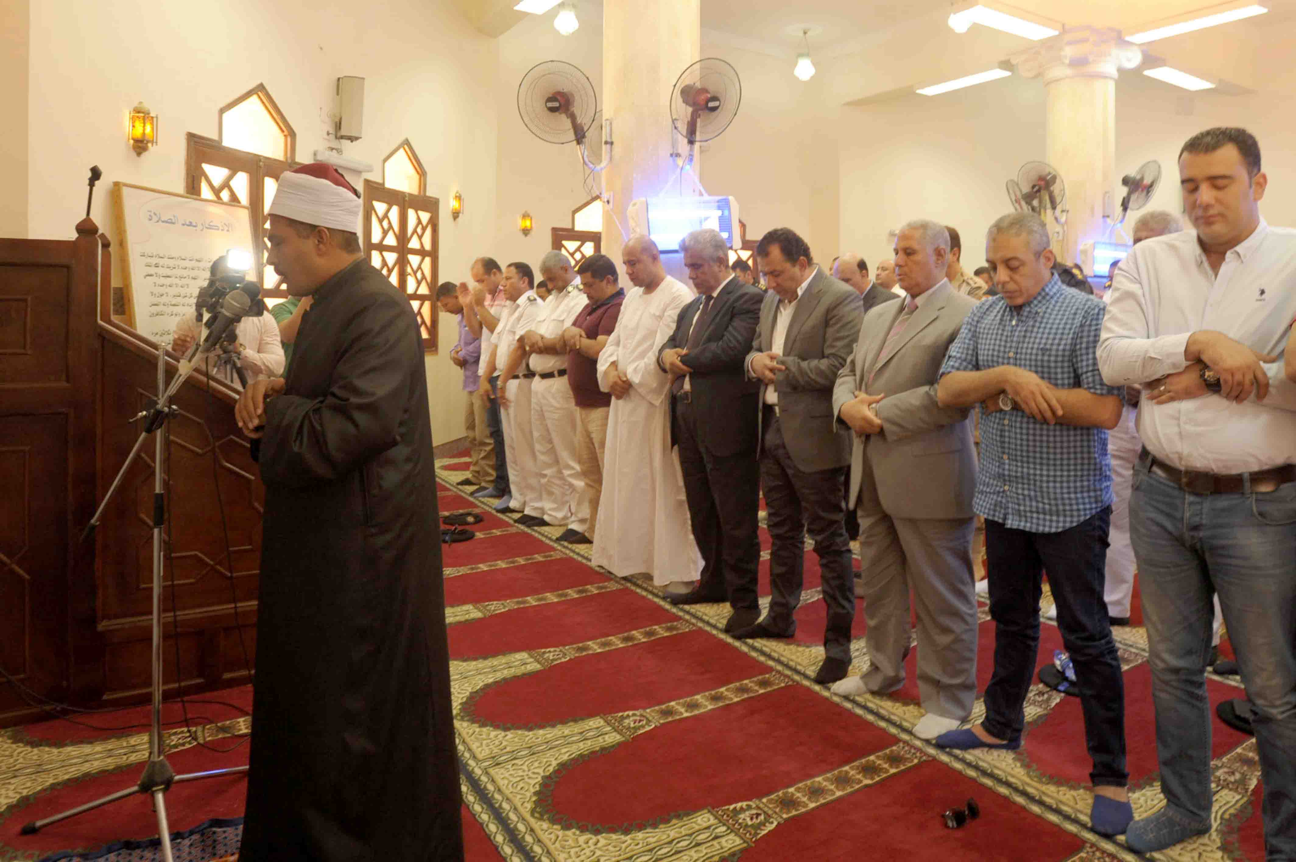 إفتتاح مسجد المصطفي ومخبز لقوات الأمن بالحبيل شمال الأقصر (5)