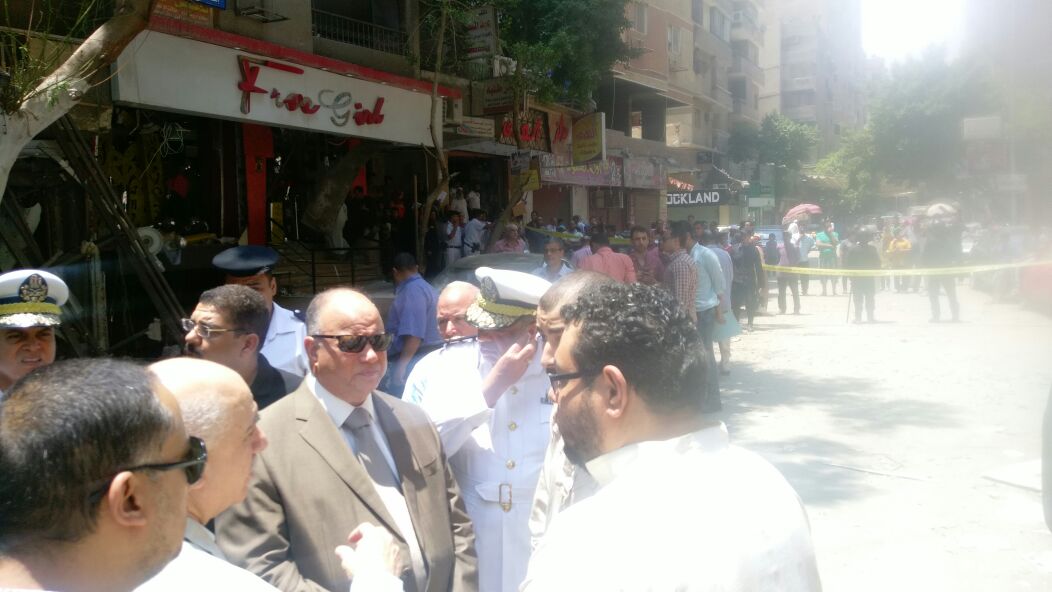 مدير امن القاهرة يتفقد انفجار المعادى (1)