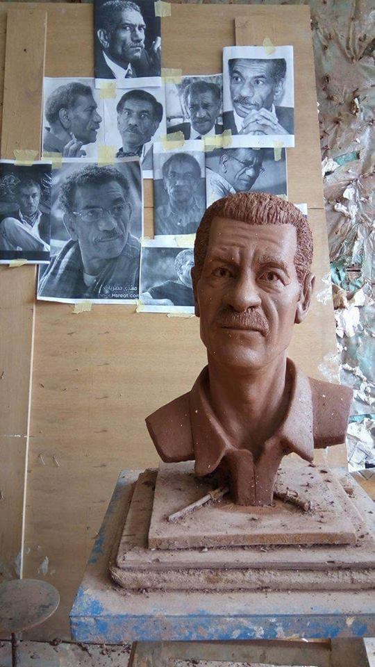 تمثال الفنان سيد رجب
