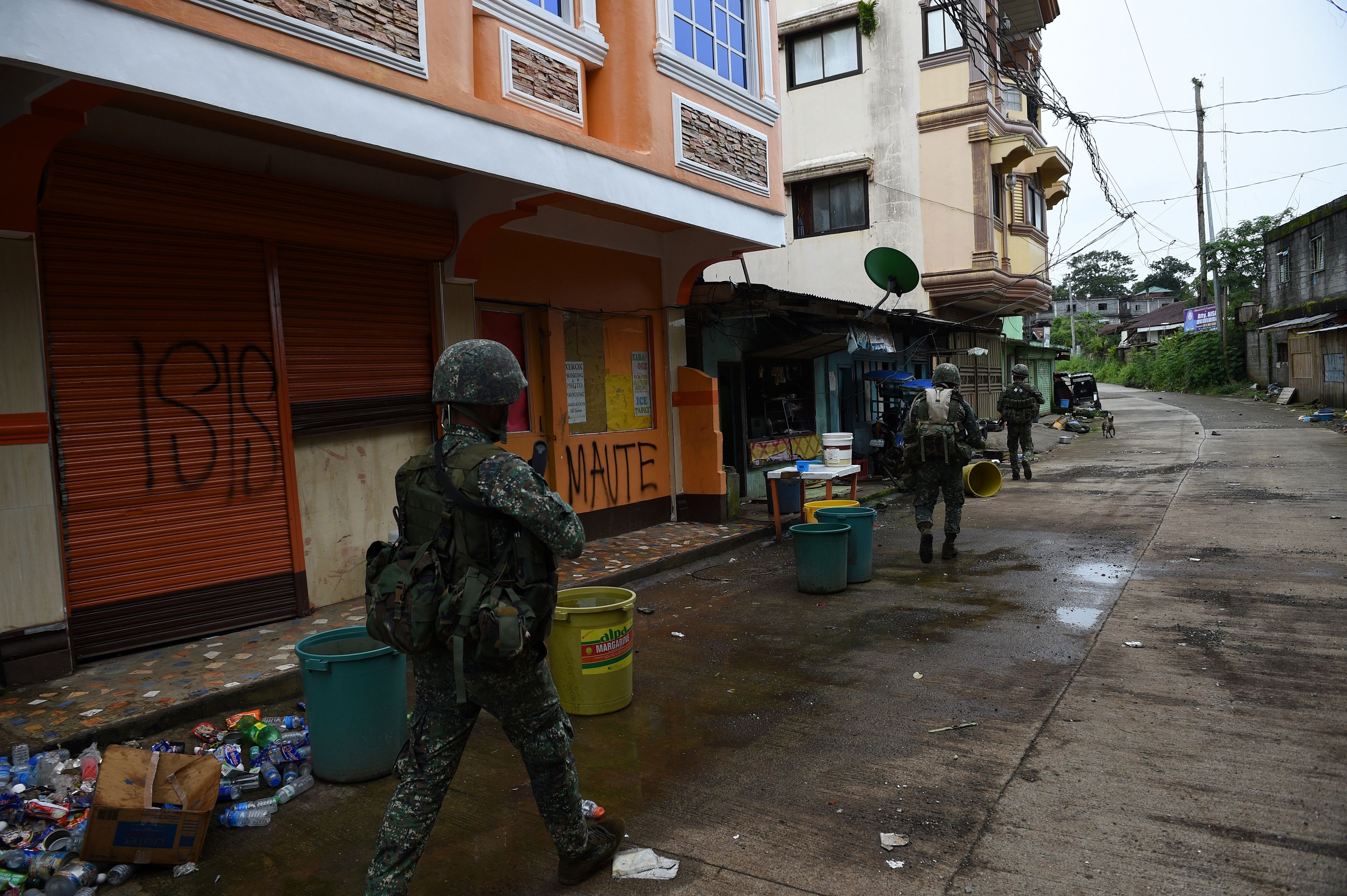 الجيش الفلبينى فى شوارع مدينة مراوى
