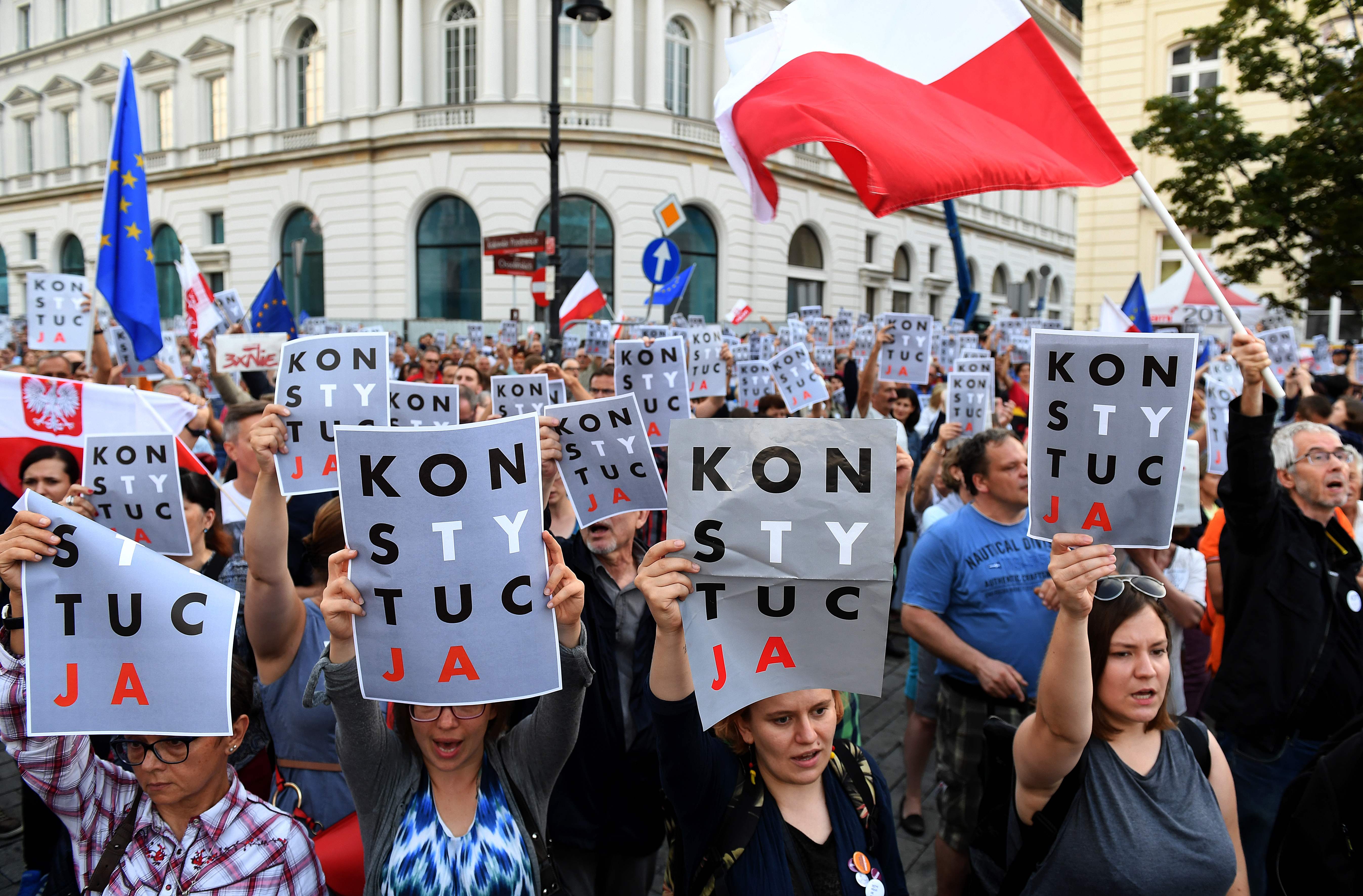 مظاهرات وارسو