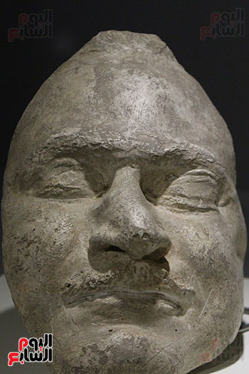 وجه تمثال جمال عبد الناصر 