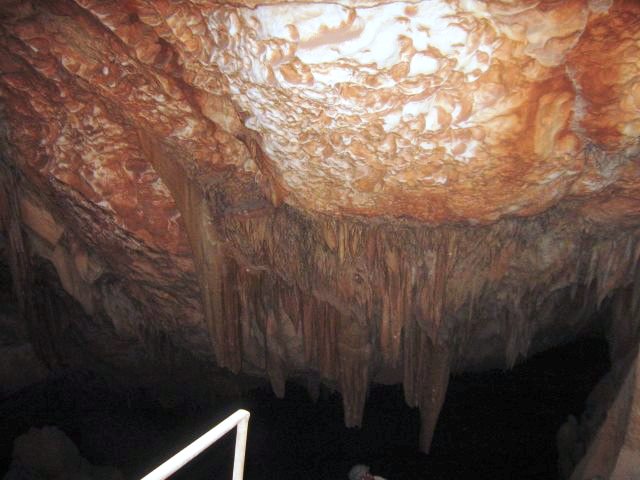 صعوبات تواجه الوصول إلى الكهف