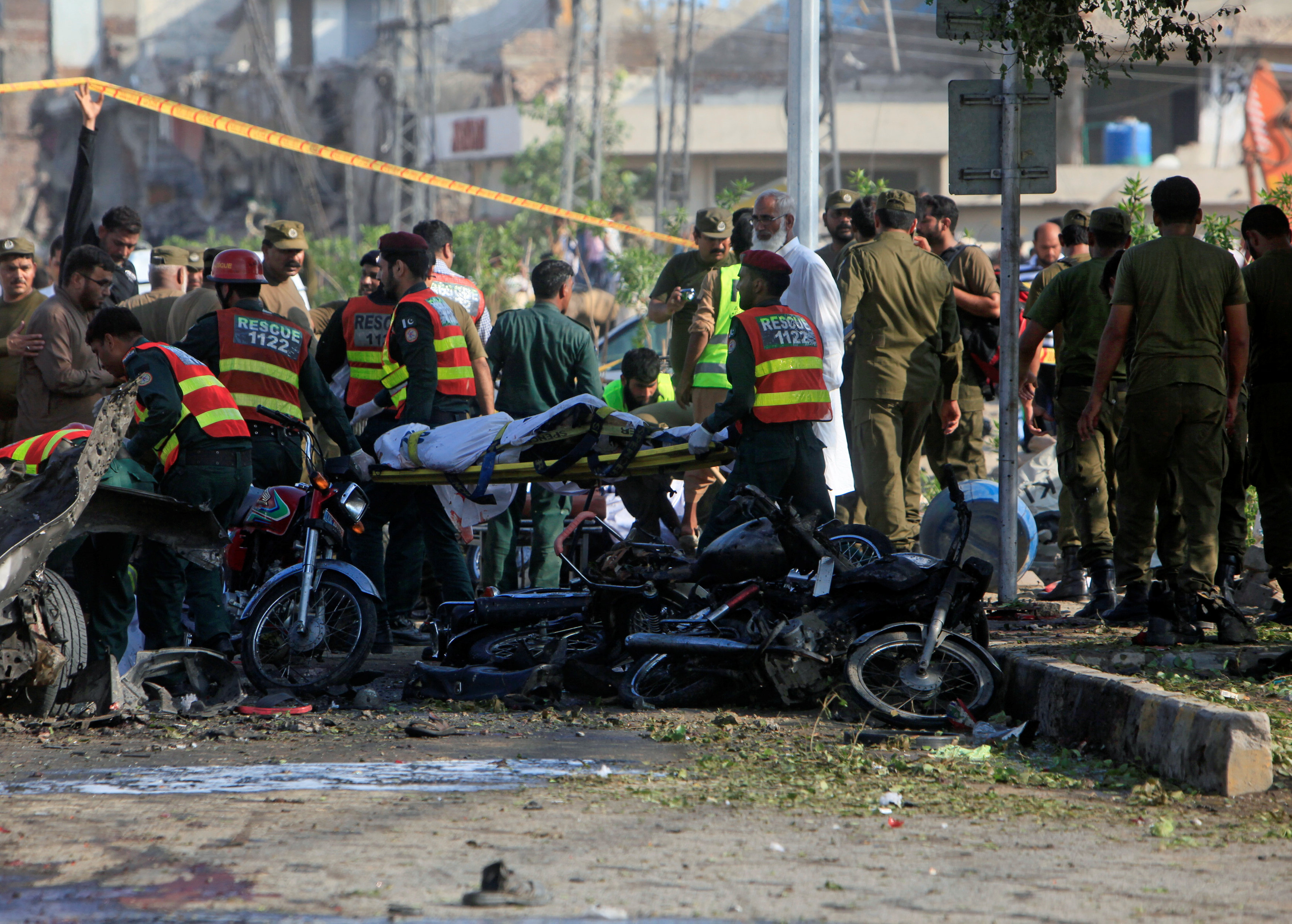 ارتفاع حصيلة ضحايا تفجير مدينة لاهور الباكستانية إلى 83 قتيلا ومصابا