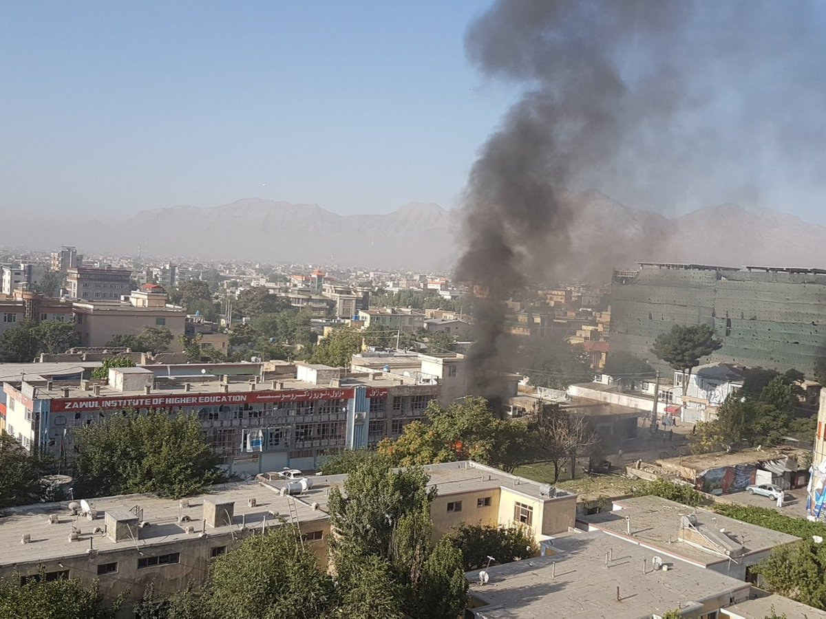 أعمدة الدخان فى سماء العاصمة الأفغانية عقب التفجير