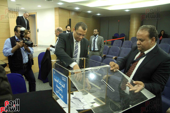 انتخابات مجلس إدارة البورصة المصرية  (2)