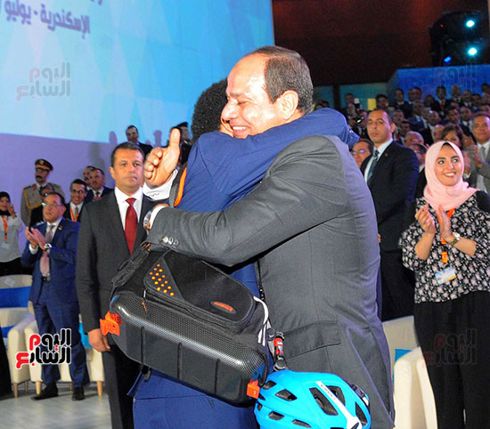 السيسى فى مؤتمر الشباب (7)