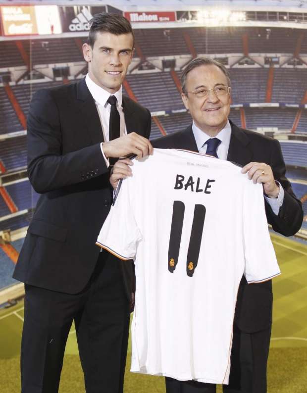 رئيس ريال مدريد مع جاريث بيل
