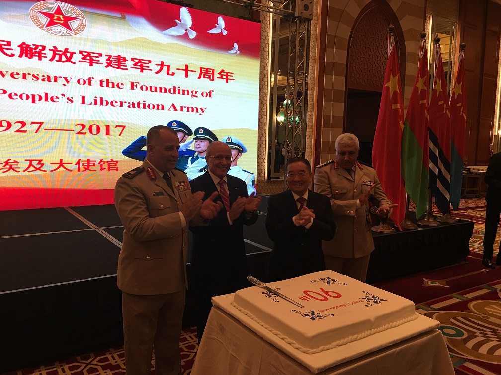 اللواء العصار والسفير الصينى خلال الاحتفالية