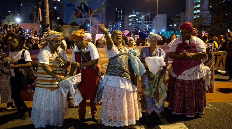 النساء فى البرازيل من أصل أفريقى يتظاهرن للحصول على حقوقهم فى العمل