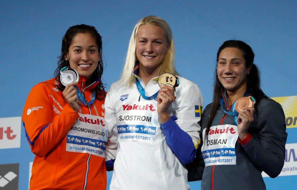 فريدة عثمان تحرز أول ميدالية مصرية فى بطولات العالم للسباحة