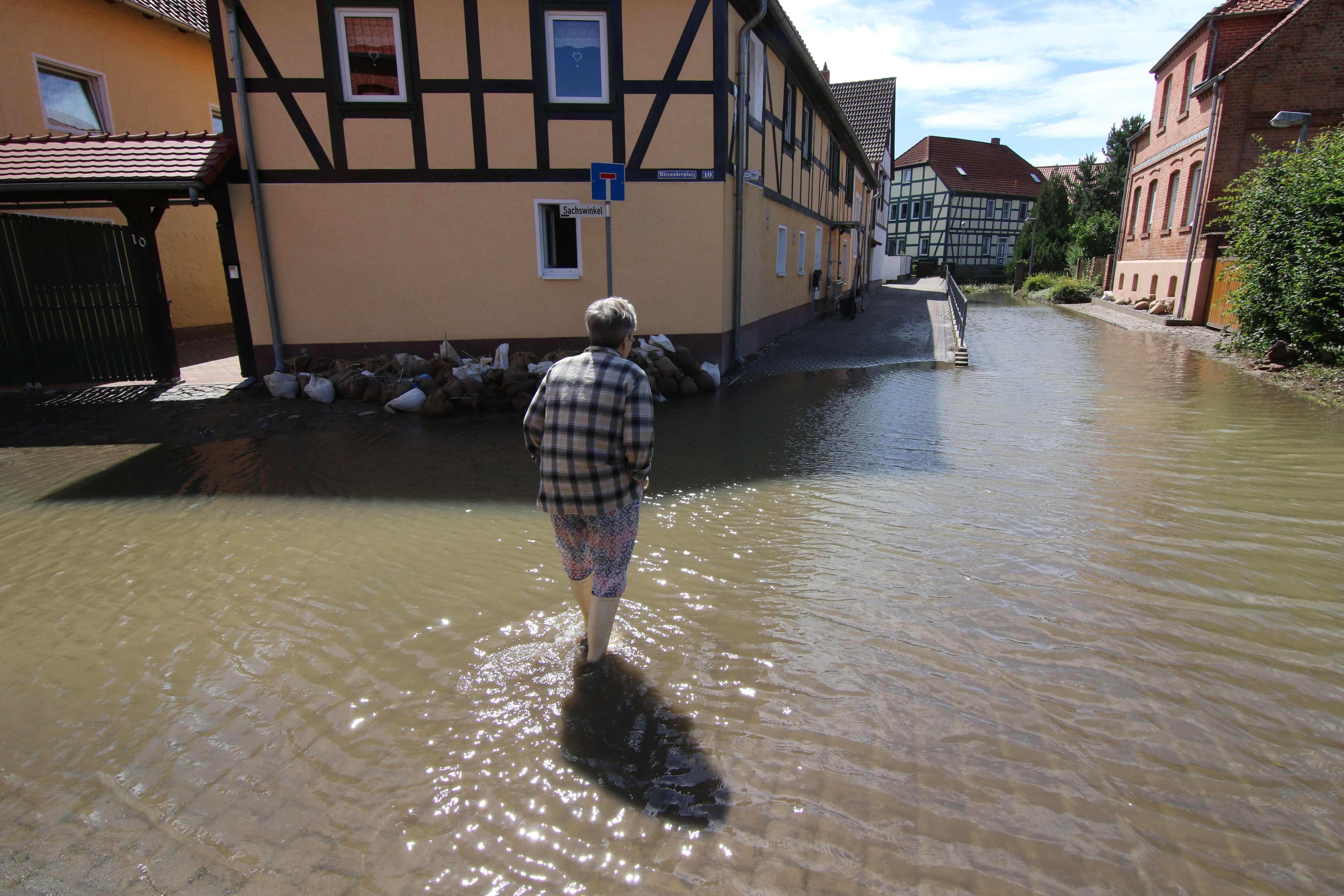 الفيضانات تغرق شوارع ألمانيا