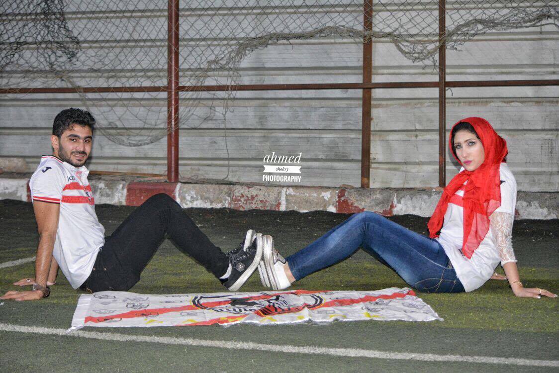 العروسين وصورة الخطوبة