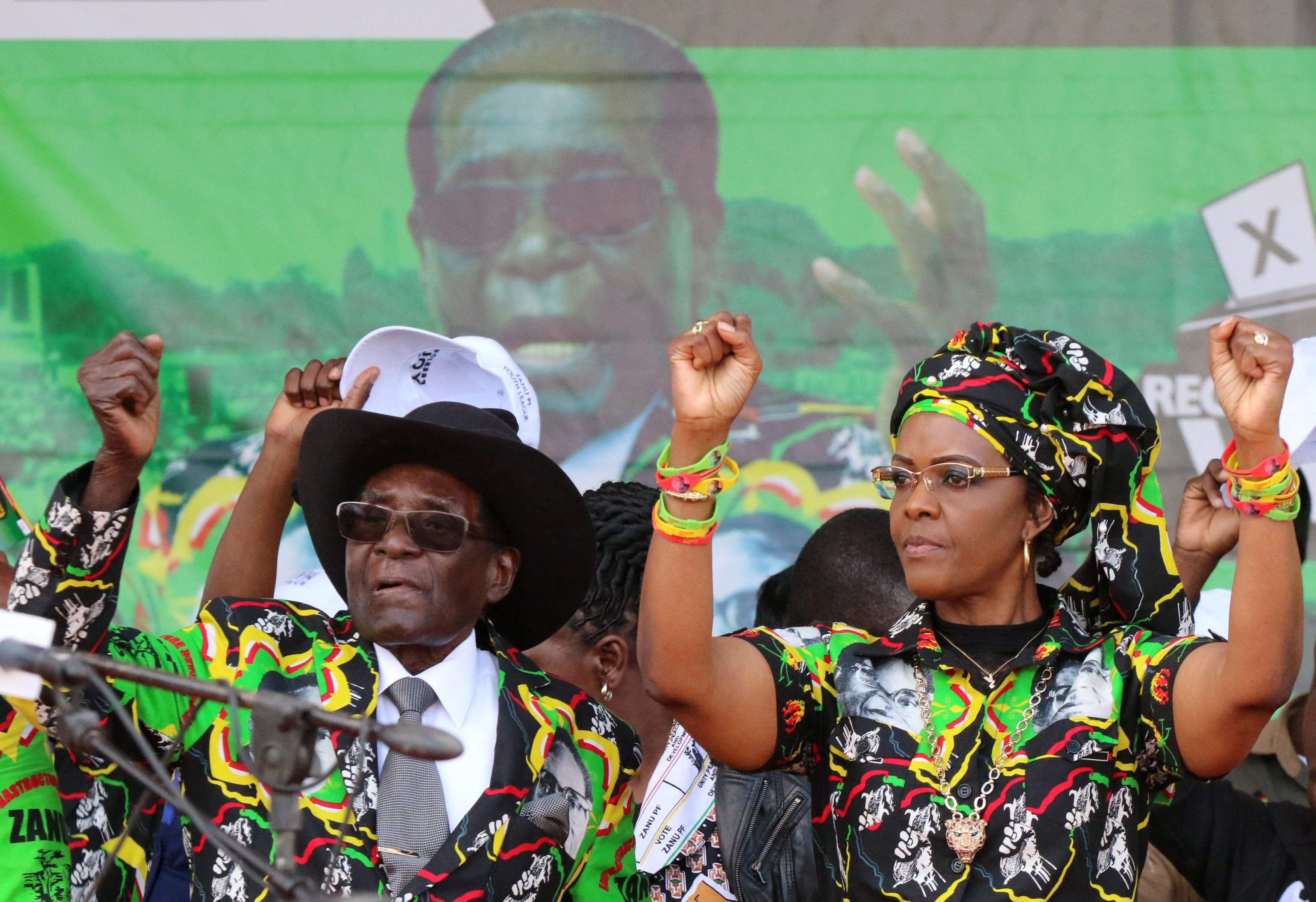 موجابي وزوجته في خطاب لمواطنى زيمبابوي