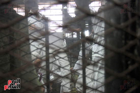 اقتحام قسم حلوان (24)