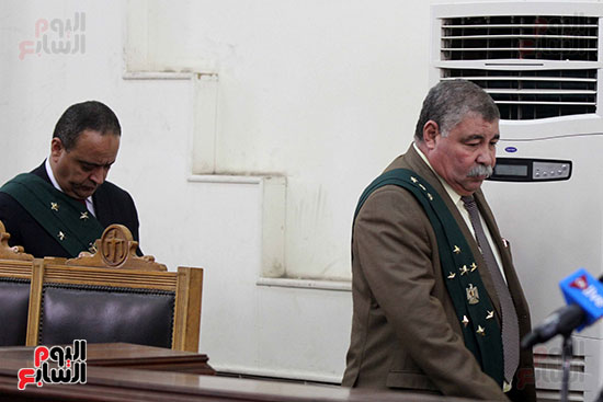 اقتحام قسم حلوان (2)