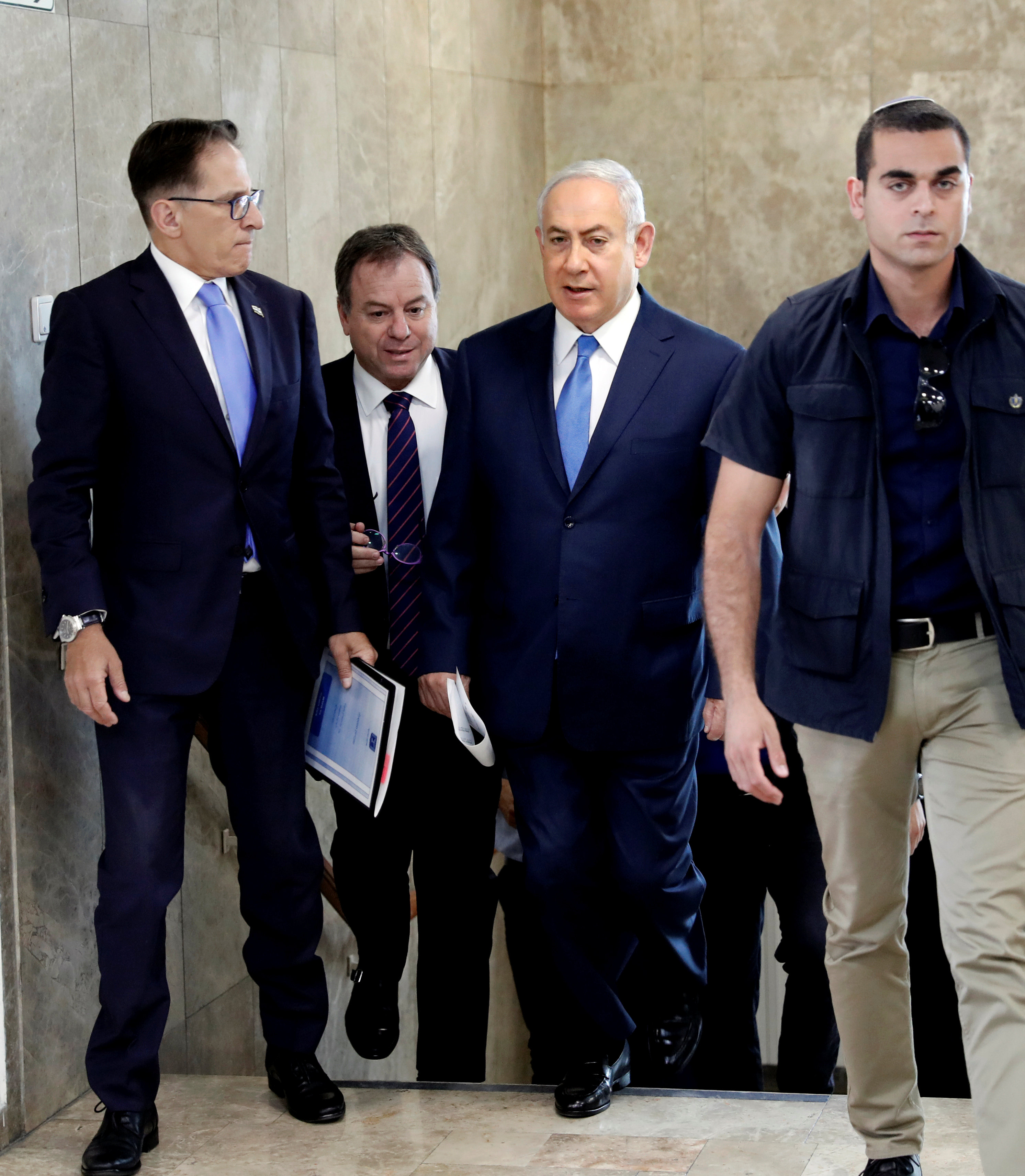 وصول رئيس الوزراء الإسرائيلى للاجتماع