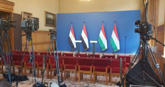 6-قاعة-المؤتمر-الصحفى-بين-الرئيس-عبد-الفتاح-السيسى-ورئيس-وزراء-المجر