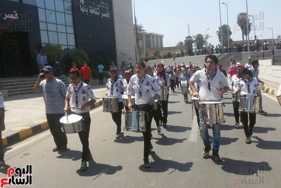 جانب من مسيرة محافظ القليوبية مع 2000 شاب للاحتفال بـ30 يونيو