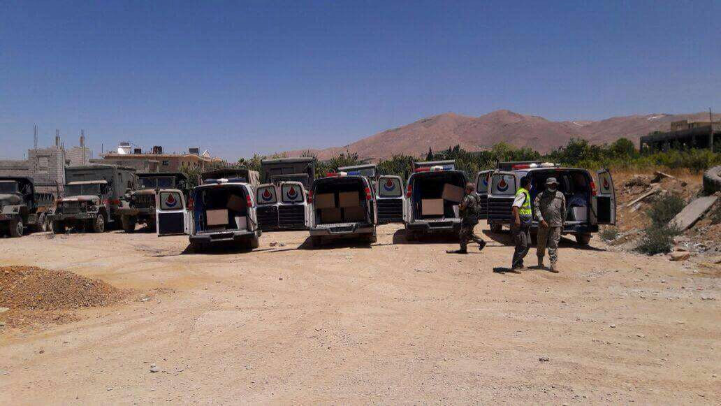 سيارات الإسعاف تحمل جثامين مقاتلى جبهة النصرة