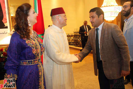 السفير المغربى خلال تحية الزميل يوسف أيوب