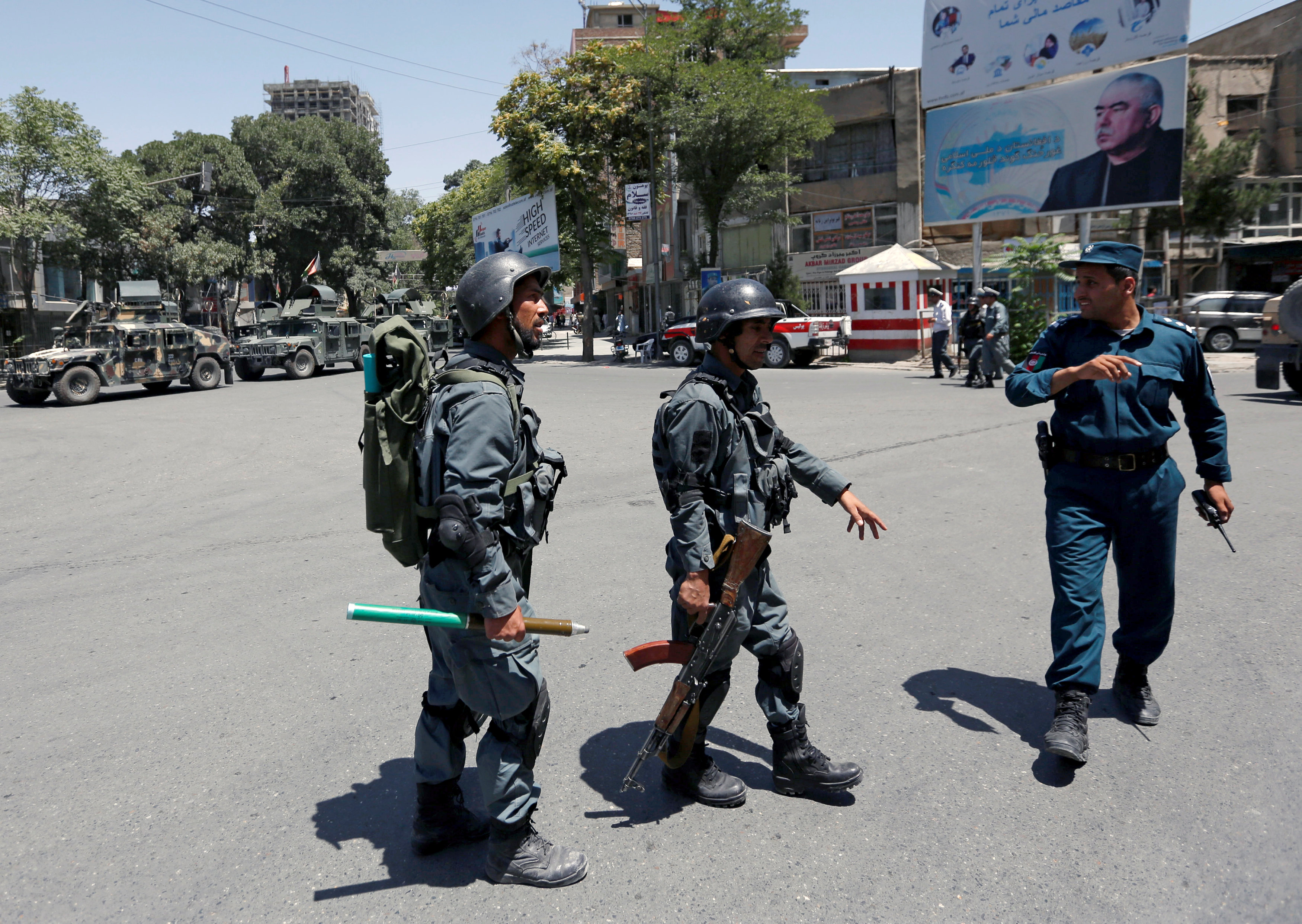 انتشار أمنى للشرطة الأفغانية عقب تفجير فى كابول