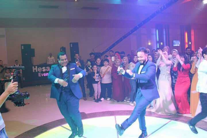 احمد ومحمد أثناء رقصهم فى الاغنية