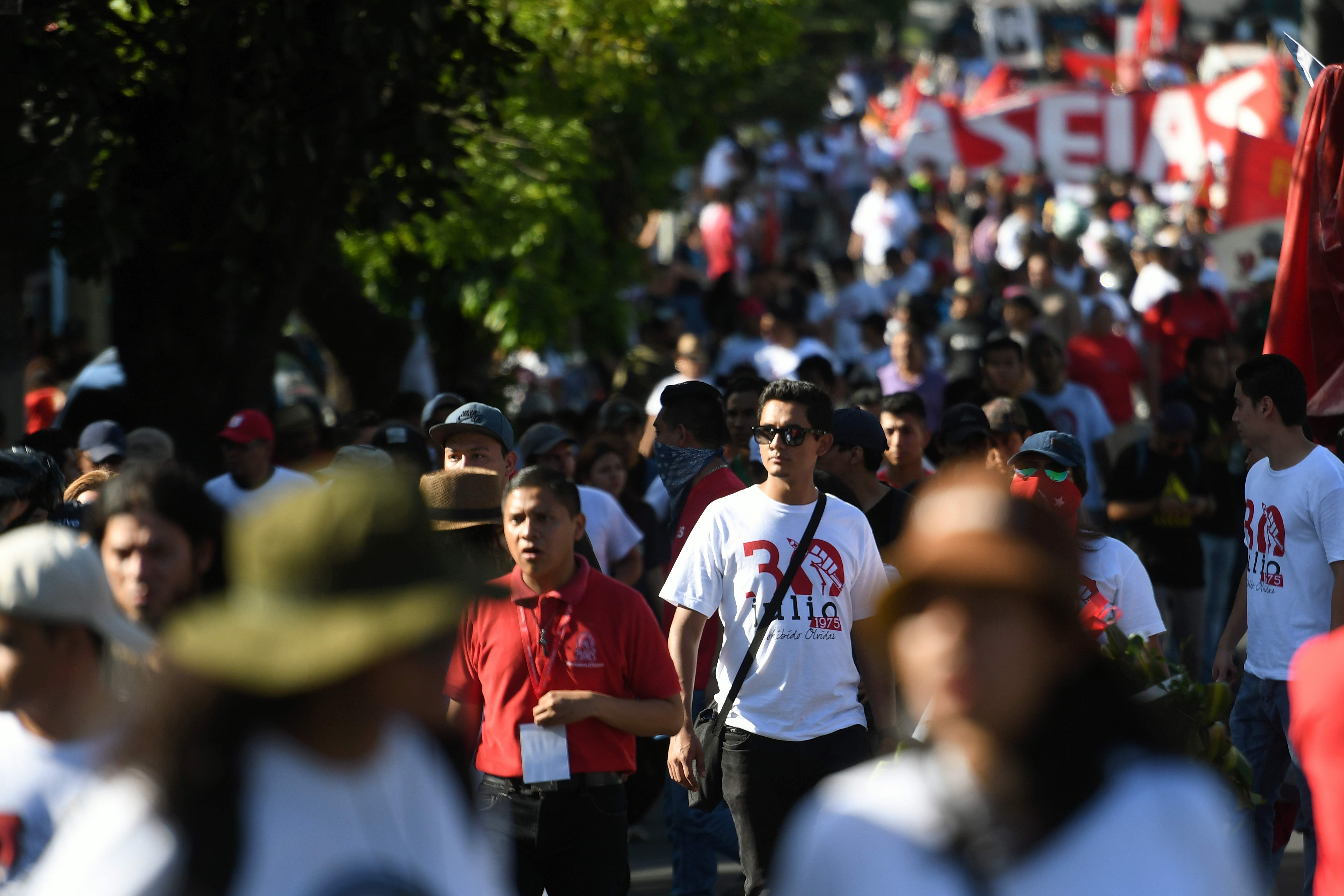 مظاهرة فى فنزويلا لإحياء ذكرى مقتل 11 طالبا