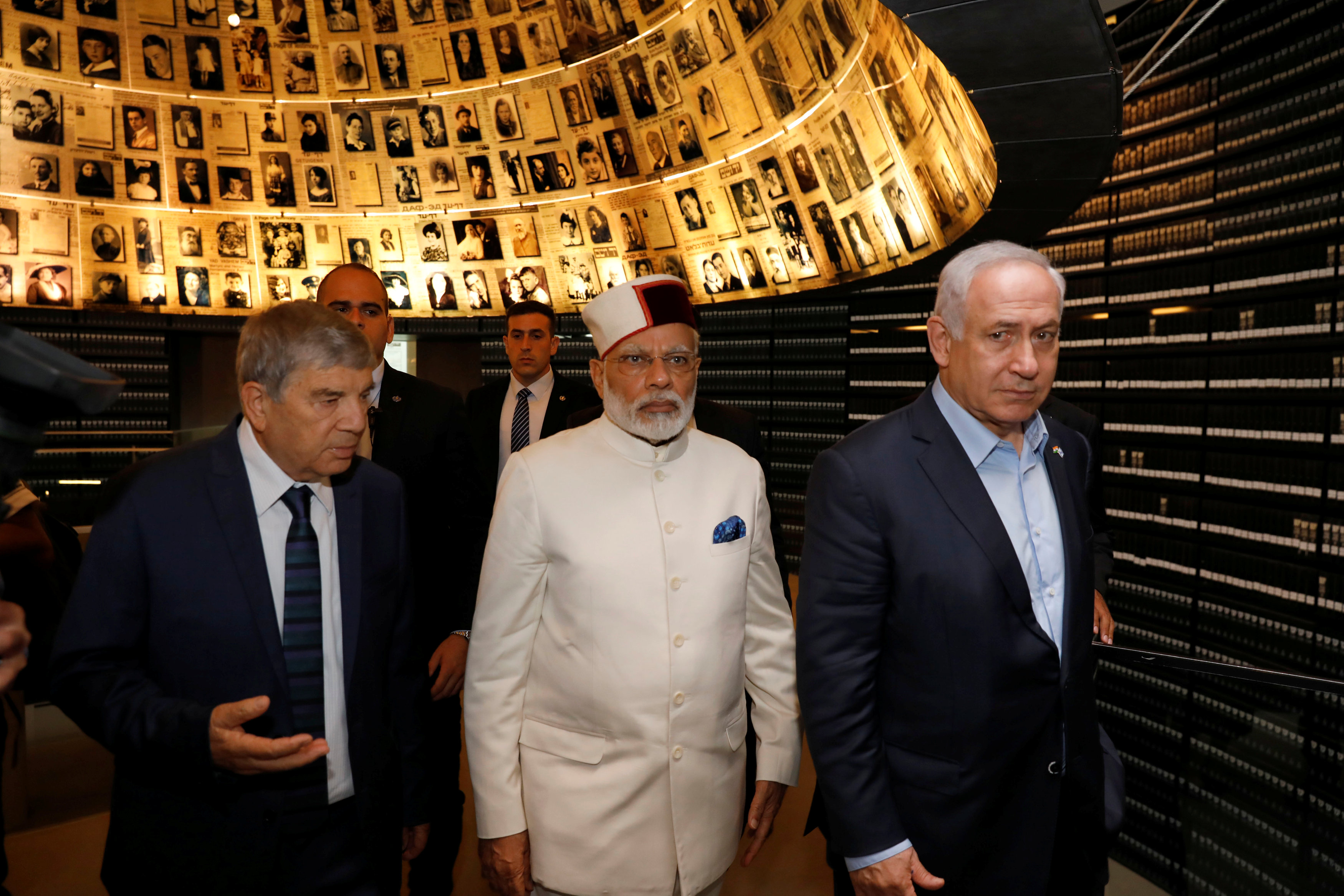 نتنياهو ورئيس الوزراء الهندى