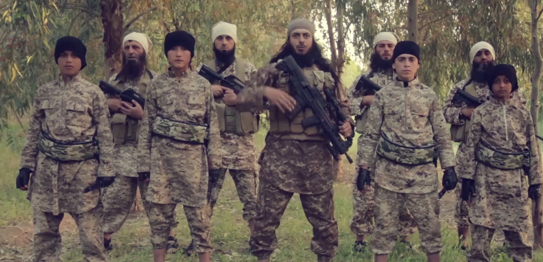 مسلحو داعش وأطفالهم