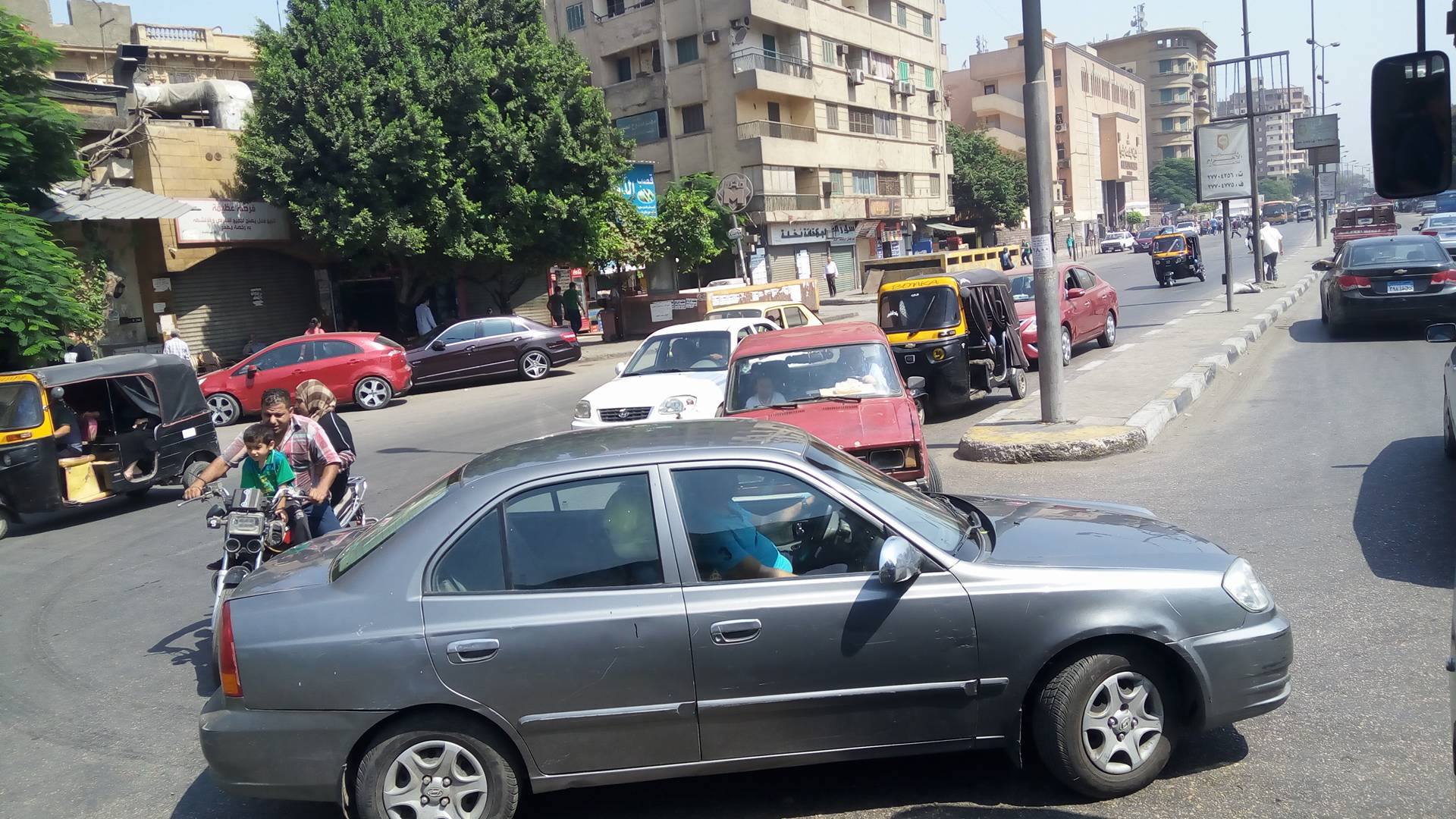 التوك توك فى شارع شبرا