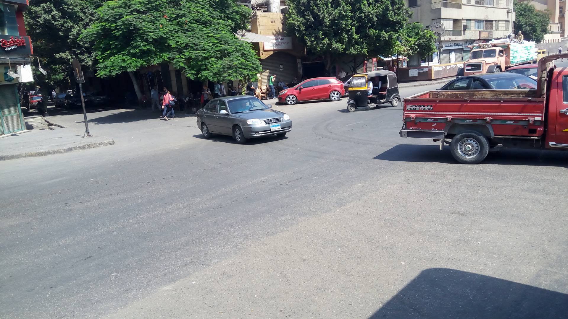 التوك توك فى شارع شبرا (1)