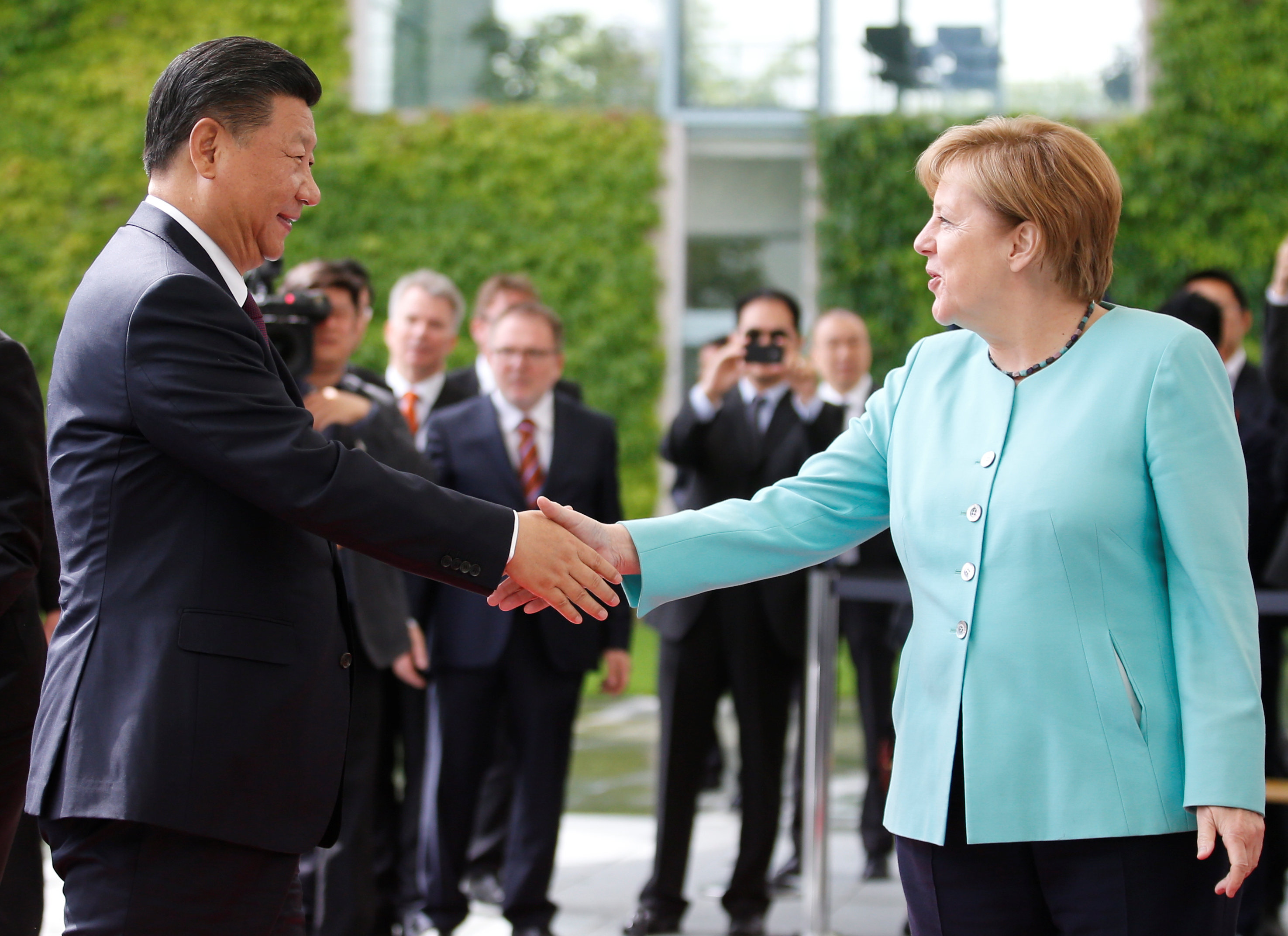 ميركل تلتقى الرئيس الصينى فى برلين لبحث العلاقات بين البلدين