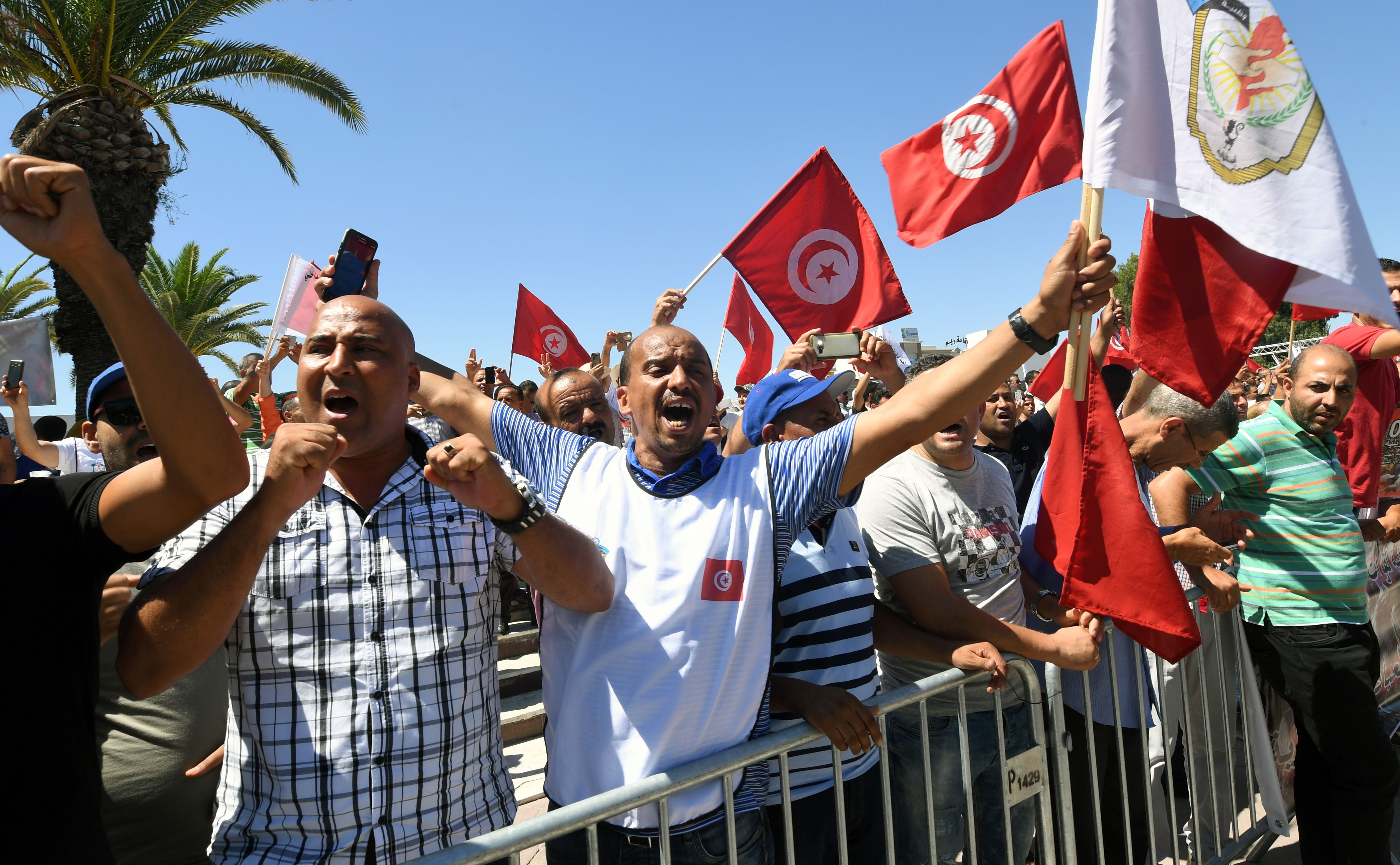 رجال الشرطة فى تونس