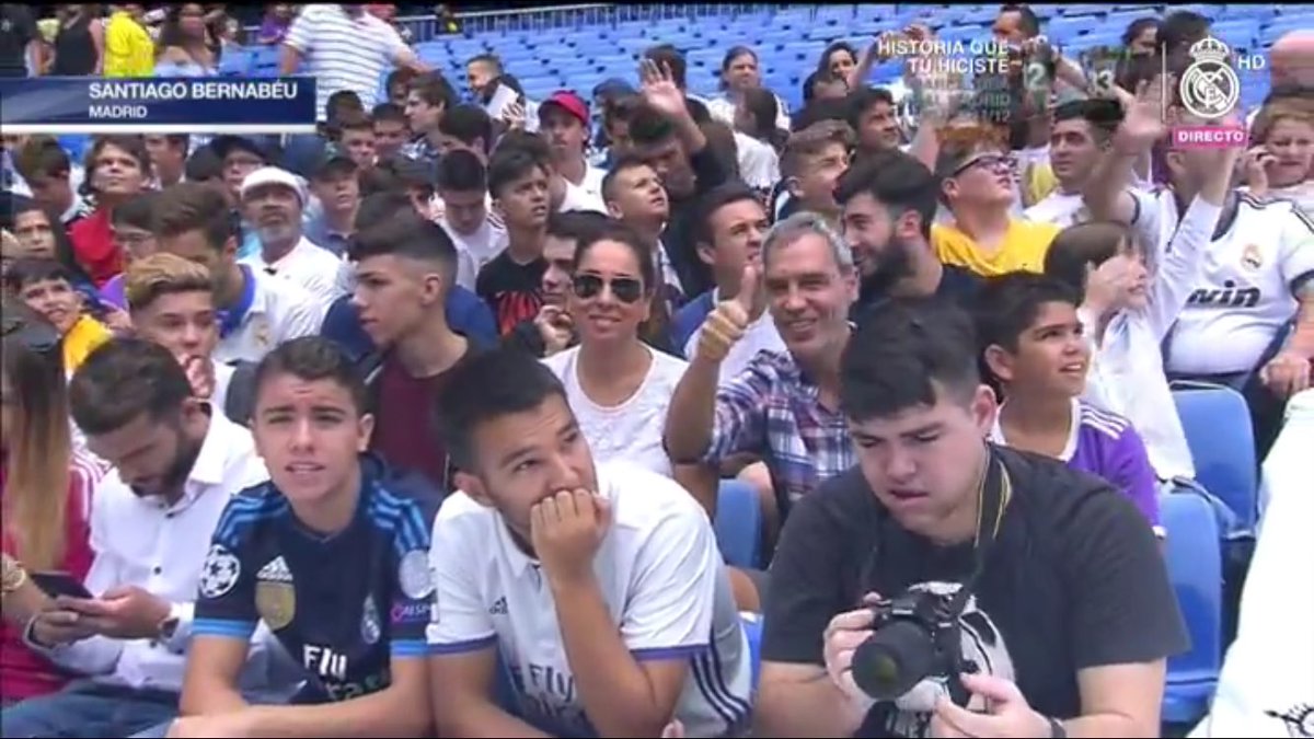 مشجعو ريال مدريد فى البرنابيو بانتظار تقديم فاييخو